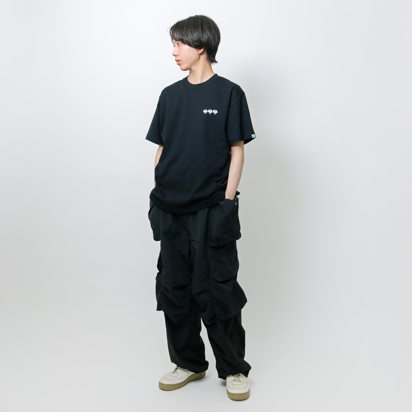 BETOBETO25 フラワーTシャツ