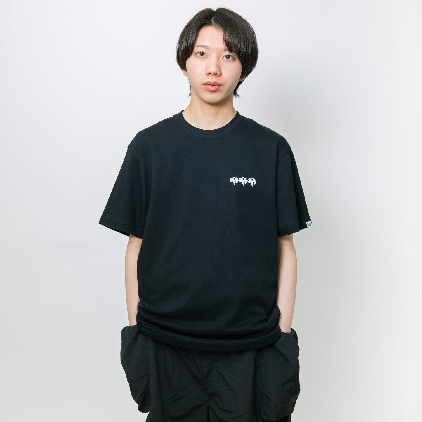 BETOBETO25 フラワーTシャツ