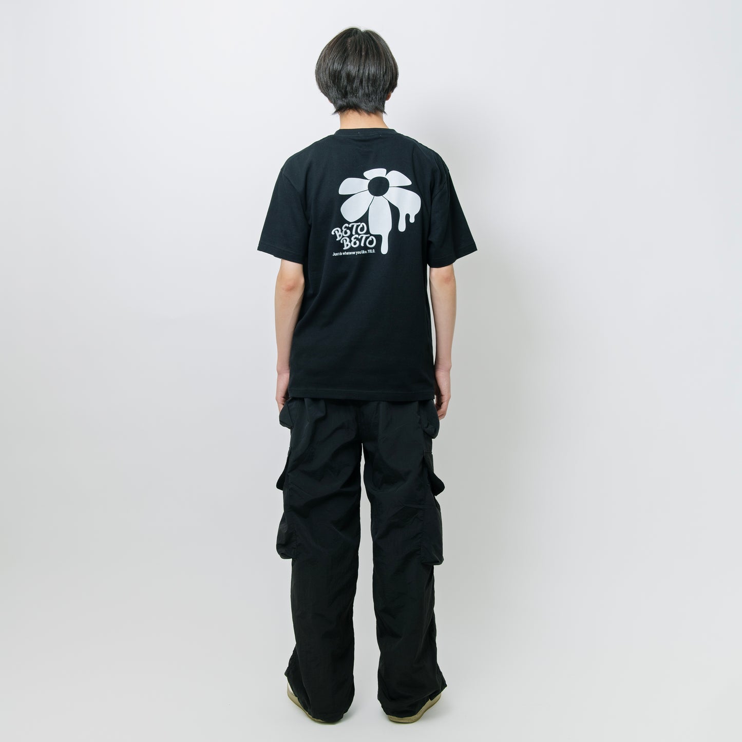 BETOBETO25 フラワーTシャツ